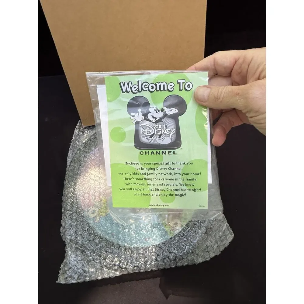 Brand New Vtg Disney Channel Mickey Battery Operated Collectible Wall Clock NIB